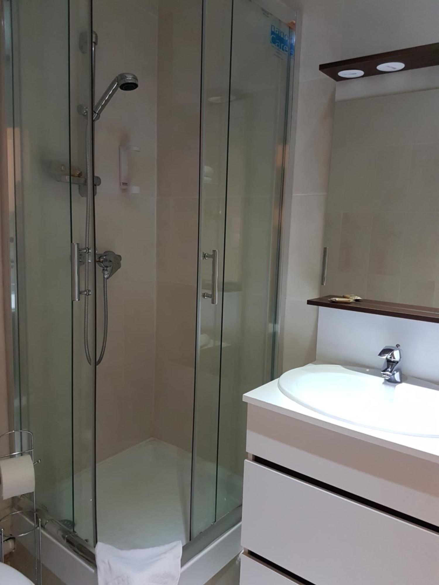 Nevers Hotel Zewnętrze zdjęcie
